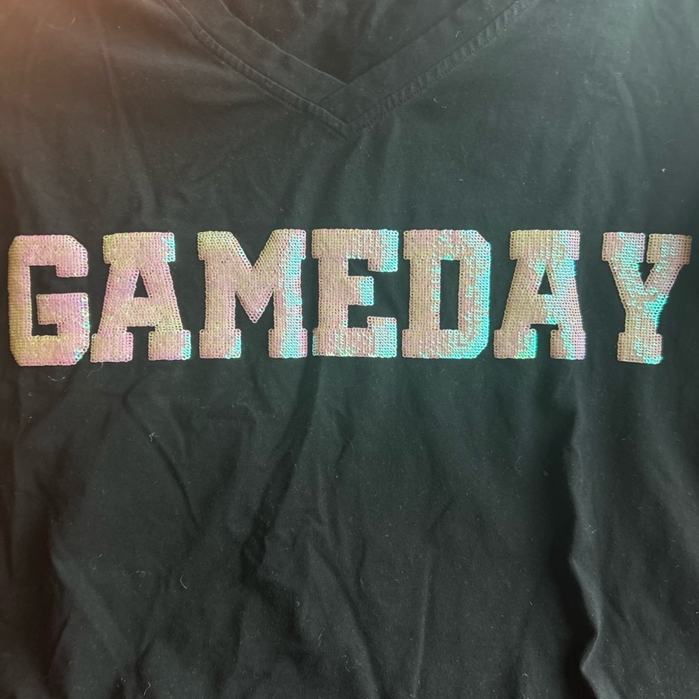 Black Gameday V-Neck Tee - Picture 6 of 8